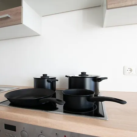 T&k - 3 Schlafzimmer - Ruhige Lage - Ohne Durchgang Apartamento Duisburgo